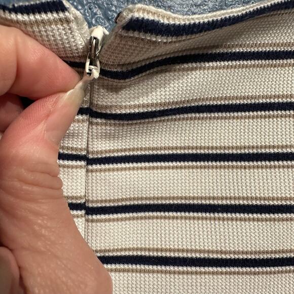 Ann Taylor Size 14 Cap Sleeve Double Knit Dress Striped Work Office Professional - Picture 7 of 7